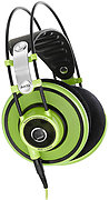 AKG Q701 Vert