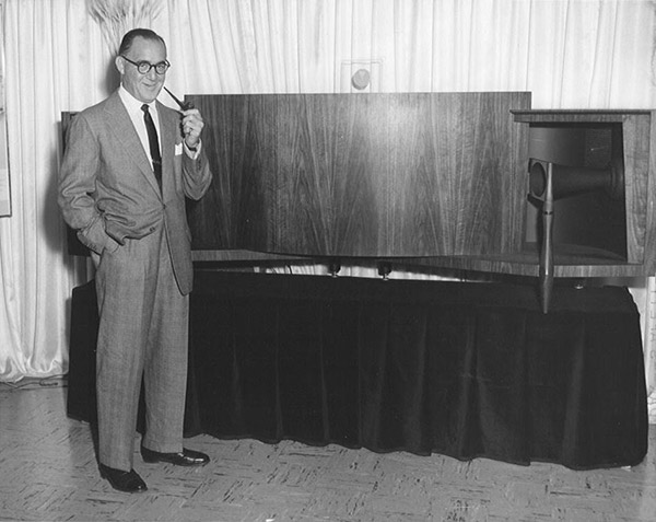 [Image: JBL-Paragon.jpg]