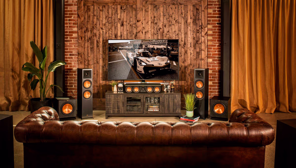 Mise en situation deux caissons de basses Klipsch Mise en situation deux caissons de basses Klipsch