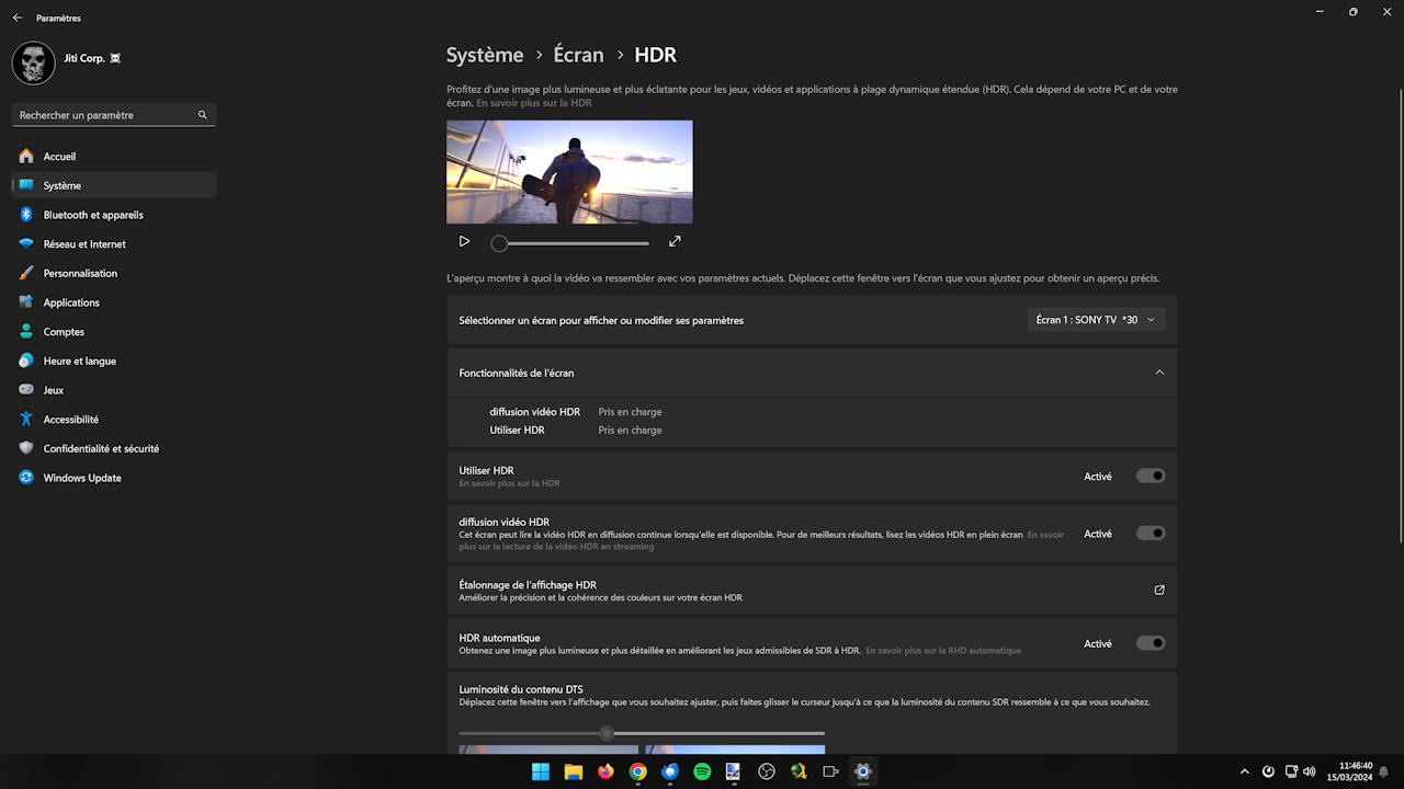 Le HDR dans Windows 11 améliore l'affichage en offrant des couleurs plus vives, des contrastes plus profonds et une meilleure luminosité, transformant ainsi l'expérience visuelle pour le multimédia et les jeux sur les écrans compatibles. Le HDR dans Windows 11 améliore la qualité visuelle en offrant des couleurs plus riches et des contrastes plus profonds, transformant ainsi l'expérience utilisateur, que ce soit pour le gaming, le visionnage de vidéos ou la création de contenus.